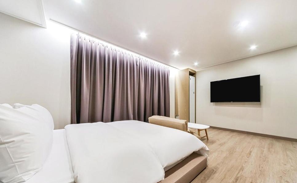 เซนโทร ทัวริสต์ โฮเต็ล Hotel Chilgok ภายนอก รูปภาพ