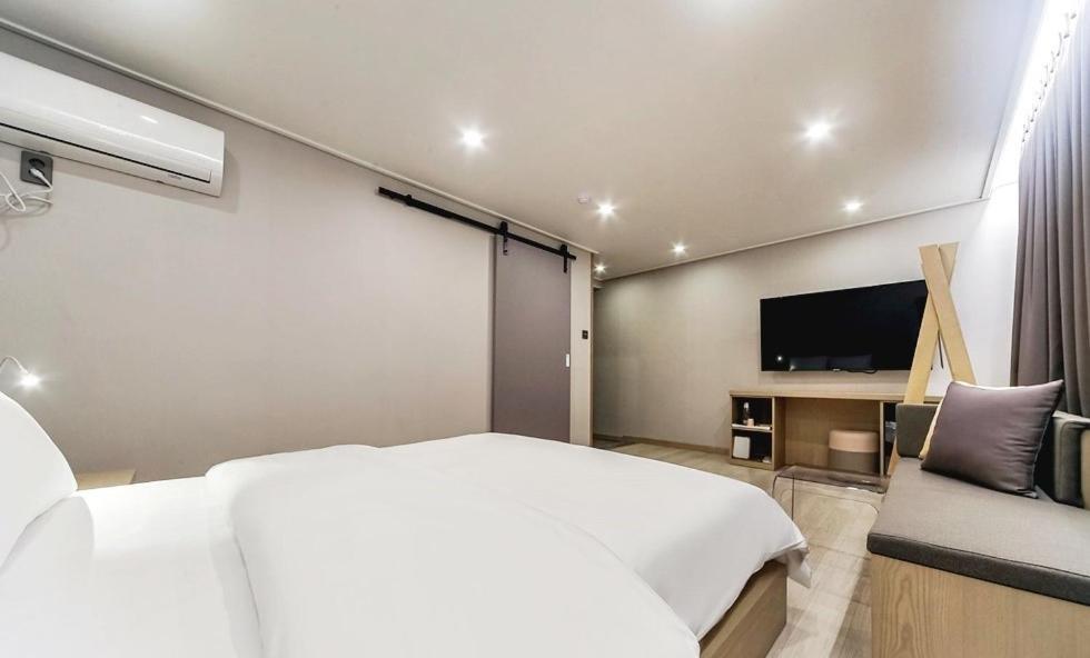 เซนโทร ทัวริสต์ โฮเต็ล Hotel Chilgok ภายนอก รูปภาพ