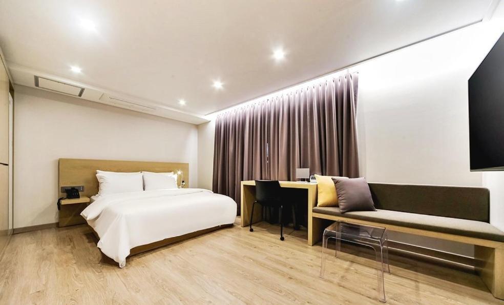 เซนโทร ทัวริสต์ โฮเต็ล Hotel Chilgok ภายนอก รูปภาพ