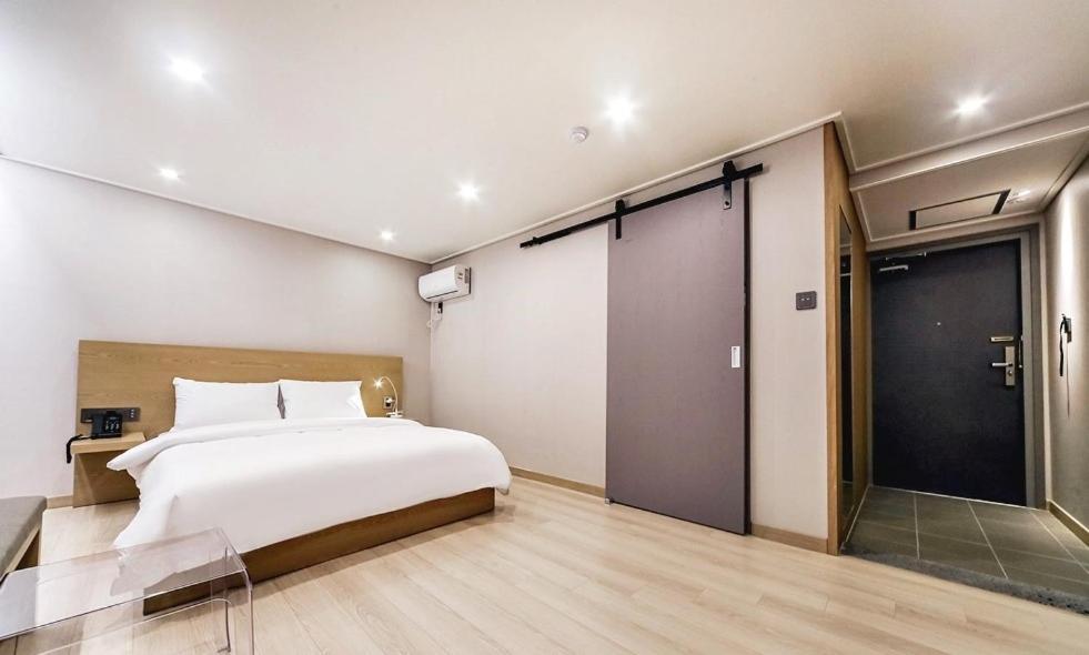 เซนโทร ทัวริสต์ โฮเต็ล Hotel Chilgok ภายนอก รูปภาพ